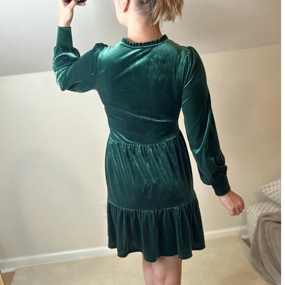 1.State: Green Velvet Tiered Dress - Picture 12 of 12